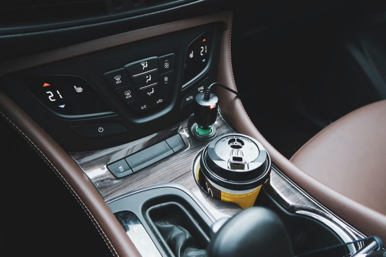Hot Coffee on the Road: Why That “Coffee Bar Uber” Trend Is Riskier Than It Looks